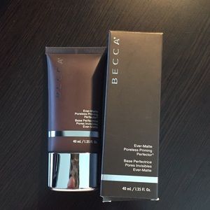 Becca Ever-Matte Poreless Priming Perfector